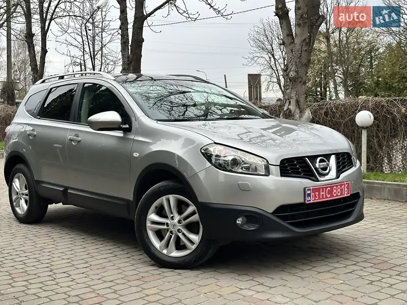 Позашляховик / Кросовер Nissan Qashqai+2 2013 в 