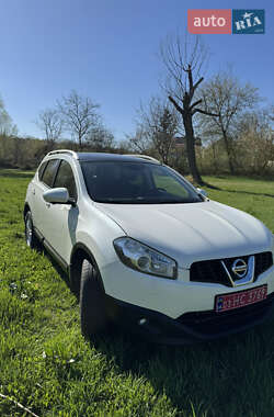 Внедорожник / Кроссовер Nissan Qashqai+2 2013 в 