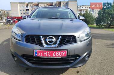 Внедорожник / Кроссовер Nissan Qashqai+2 2012 в 