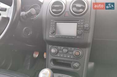 Внедорожник / Кроссовер Nissan Qashqai+2 2012 в 