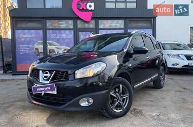 Позашляховик / Кросовер Nissan Qashqai+2 2011 в 