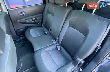 Позашляховик / Кросовер Nissan Qashqai+2 2011 в 