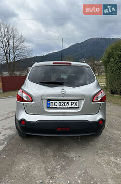 Внедорожник / Кроссовер Nissan Qashqai+2 2011 в 