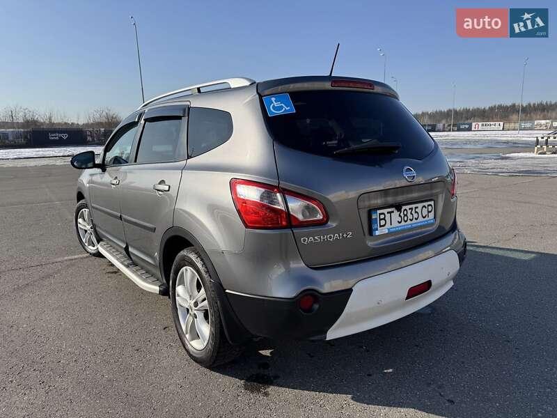 Внедорожник / Кроссовер Nissan Qashqai+2 2013 в Киеве