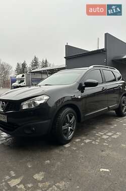 Позашляховик / Кросовер Nissan Qashqai+2 2011 в 