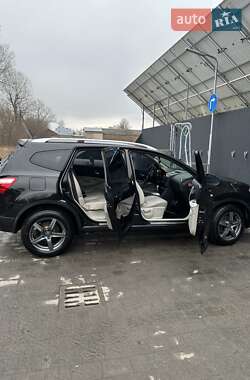 Позашляховик / Кросовер Nissan Qashqai+2 2011 в 