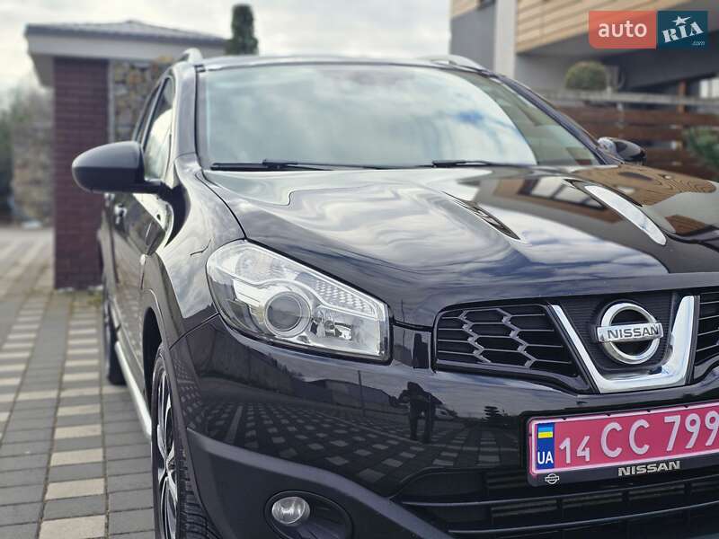 Позашляховик / Кросовер Nissan Qashqai+2 2011 в Стрию