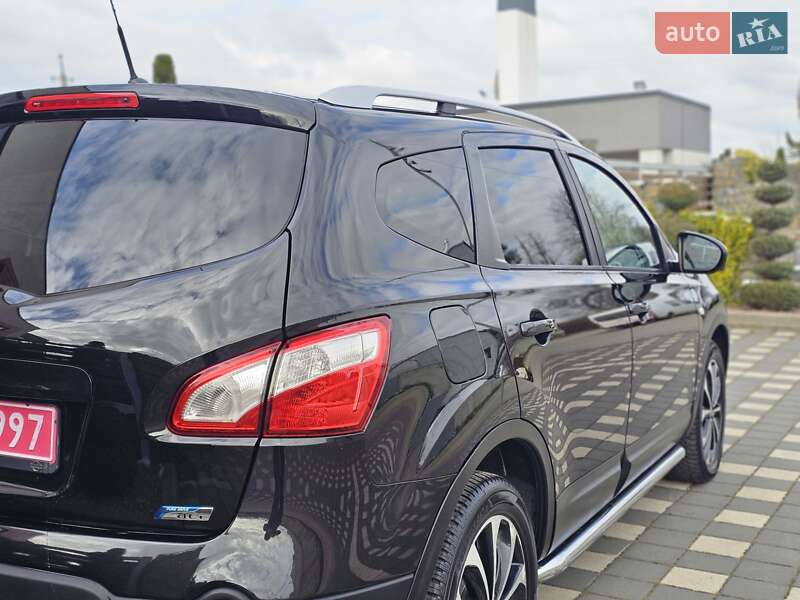 Позашляховик / Кросовер Nissan Qashqai+2 2011 в Стрию