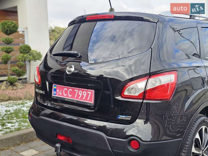 Позашляховик / Кросовер Nissan Qashqai+2 2011 в Стрию