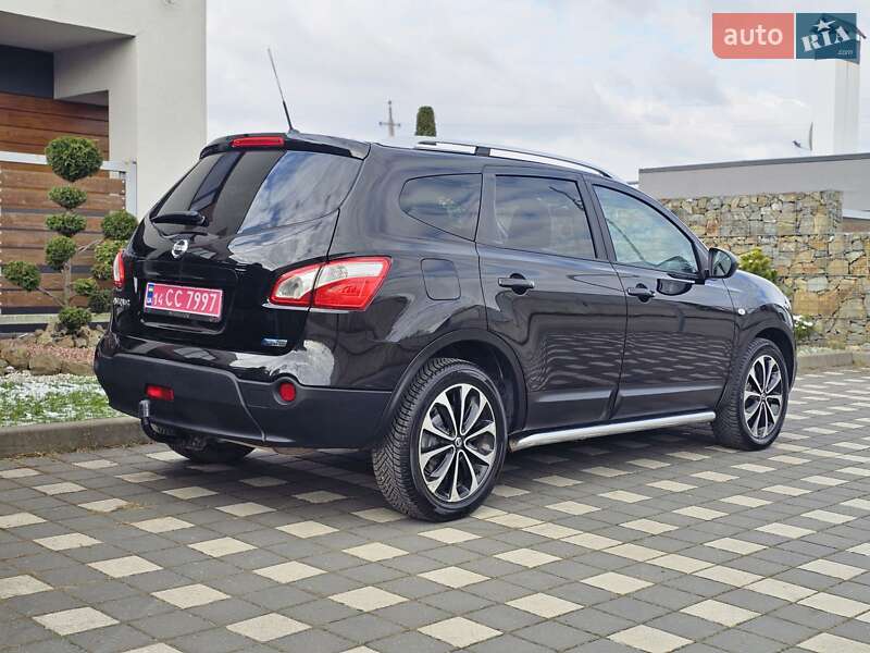 Позашляховик / Кросовер Nissan Qashqai+2 2011 в Стрию