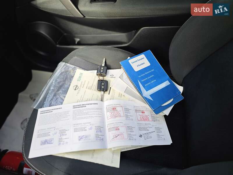 Позашляховик / Кросовер Nissan Qashqai+2 2011 в Стрию