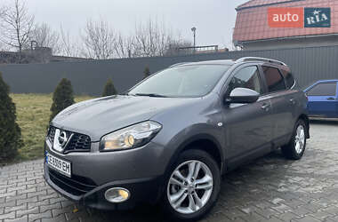 Позашляховик / Кросовер Nissan Qashqai+2 2011 в Чернівцях
