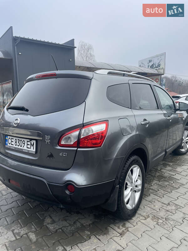 Позашляховик / Кросовер Nissan Qashqai+2 2011 в Чернівцях