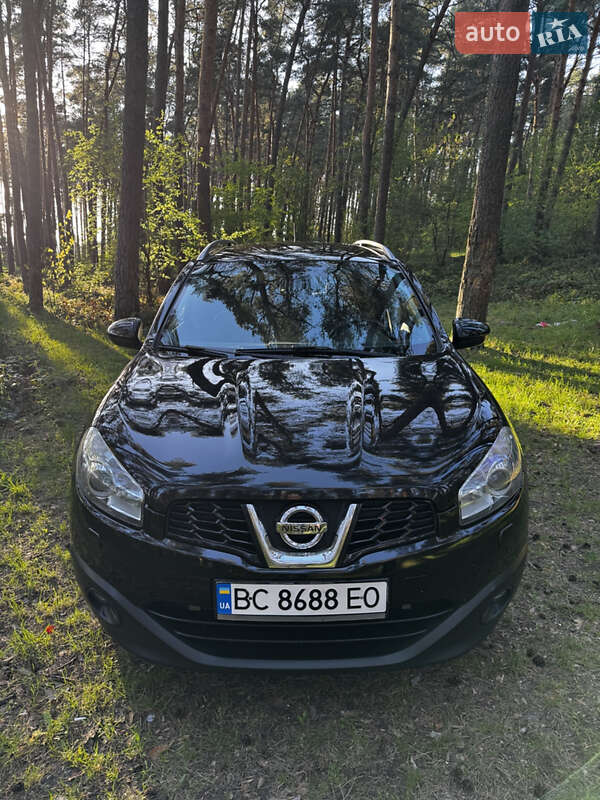 Внедорожник / Кроссовер Nissan Qashqai+2 2011 в 