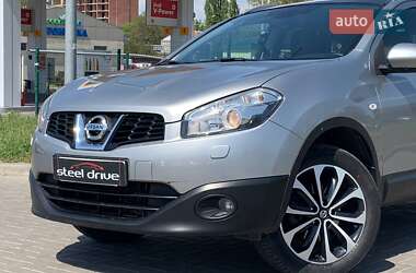 Позашляховик / Кросовер Nissan Qashqai+2 2012 в 
