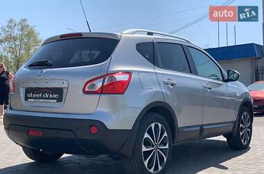 Позашляховик / Кросовер Nissan Qashqai+2 2012 в 