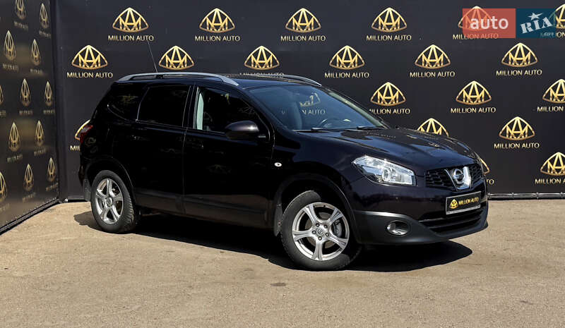 Позашляховик / Кросовер Nissan Qashqai+2 2012 в 