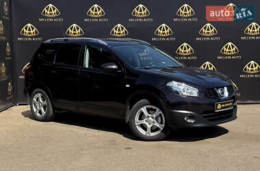 Позашляховик / Кросовер Nissan Qashqai+2 2012 в 