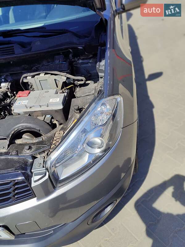 Внедорожник / Кроссовер Nissan Qashqai+2 2011 в Глыбокой
