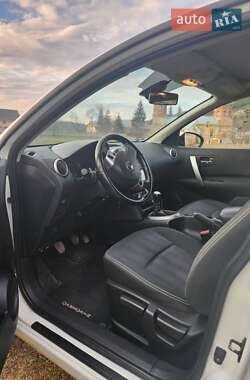 Позашляховик / Кросовер Nissan Qashqai+2 2012 в 