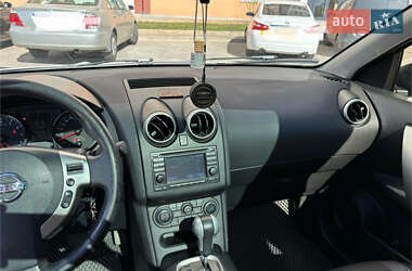 Позашляховик / Кросовер Nissan Qashqai+2 2012 в 