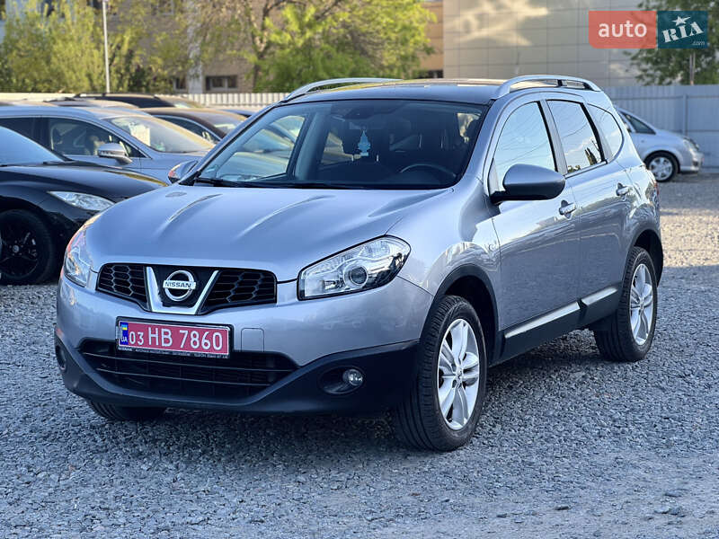 Nissan Qashqai+2 2011