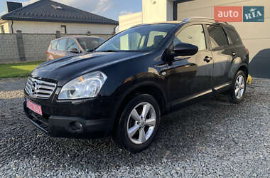 Позашляховик / Кросовер Nissan Qashqai+2 2008 в Рівному