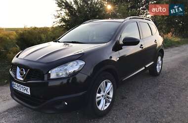 Позашляховик / Кросовер Nissan Qashqai+2 2013 в Львові