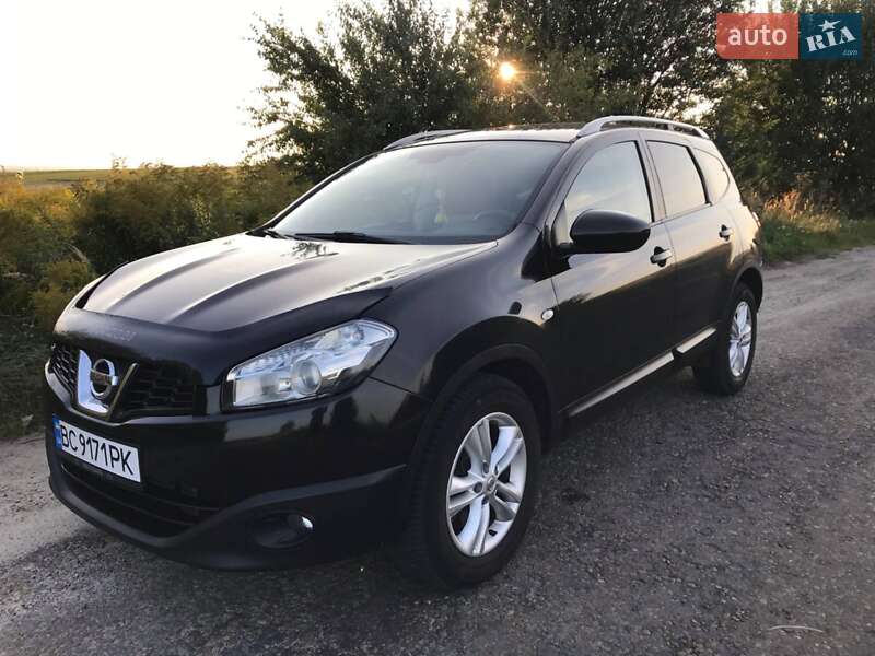 Внедорожник / Кроссовер Nissan Qashqai+2 2013 в 