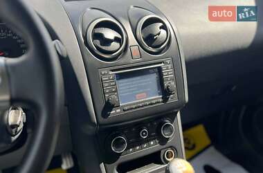 Внедорожник / Кроссовер Nissan Qashqai+2 2011 в 