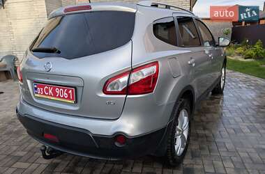 Внедорожник / Кроссовер Nissan Qashqai+2 2011 в 