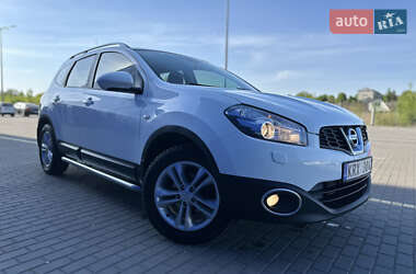Позашляховик / Кросовер Nissan Qashqai+2 2010 в 