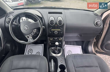 Внедорожник / Кроссовер Nissan Qashqai+2 2011 в 