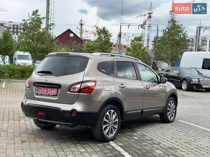 Внедорожник / Кроссовер Nissan Qashqai+2 2010 в Ивано-Франковске