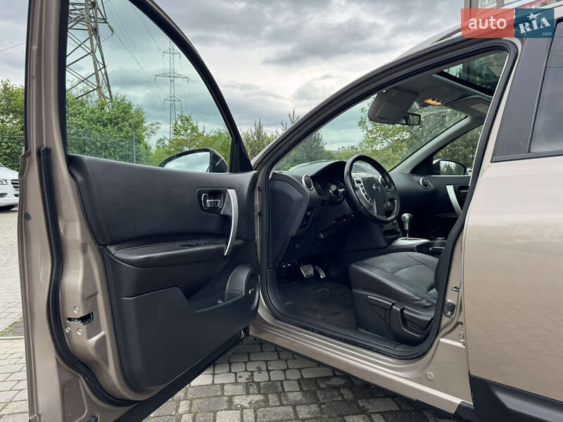 Внедорожник / Кроссовер Nissan Qashqai+2 2010 в Ивано-Франковске