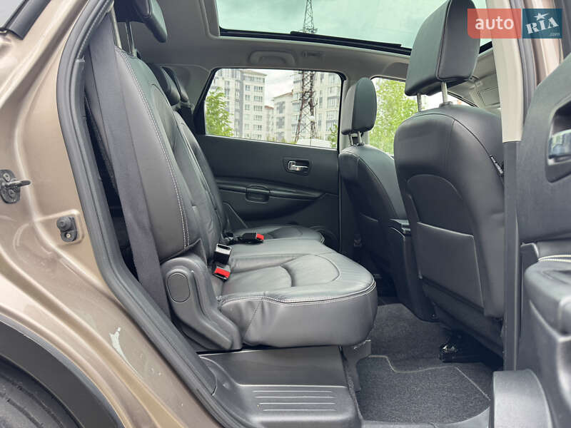 Внедорожник / Кроссовер Nissan Qashqai+2 2010 в Ивано-Франковске