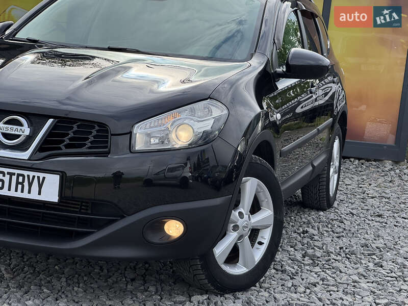 Позашляховик / Кросовер Nissan Qashqai+2 2010 в Стрию