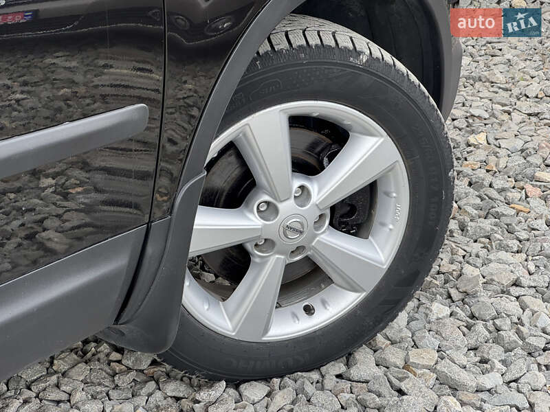 Позашляховик / Кросовер Nissan Qashqai+2 2010 в Стрию