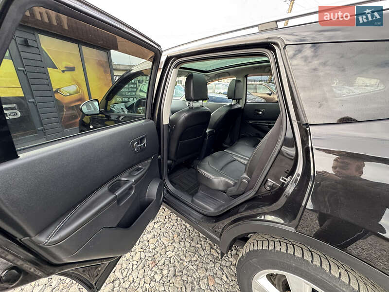 Позашляховик / Кросовер Nissan Qashqai+2 2010 в Стрию