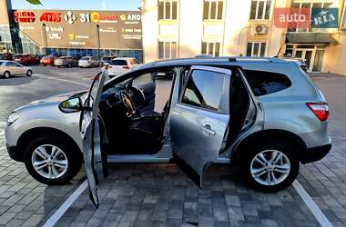 Позашляховик / Кросовер Nissan Qashqai+2 2010 в 