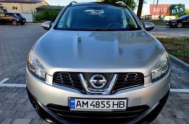 Позашляховик / Кросовер Nissan Qashqai+2 2010 в 