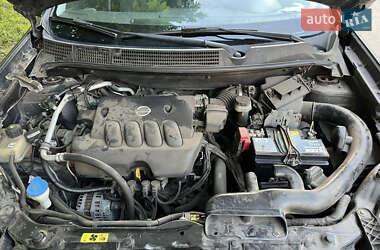 Внедорожник / Кроссовер Nissan Qashqai+2 2013 в 