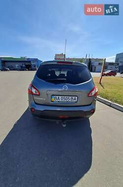 Позашляховик / Кросовер Nissan Qashqai+2 2011 в 
