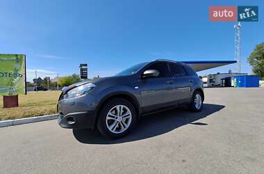 Позашляховик / Кросовер Nissan Qashqai+2 2011 в 