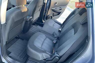 Внедорожник / Кроссовер Nissan Qashqai+2 2010 в 