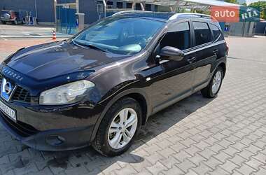 Внедорожник / Кроссовер Nissan Qashqai+2 2010 в 