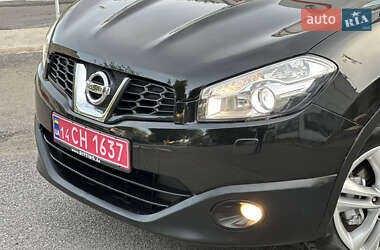 Позашляховик / Кросовер Nissan Qashqai+2 2011 в 