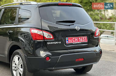 Позашляховик / Кросовер Nissan Qashqai+2 2011 в 