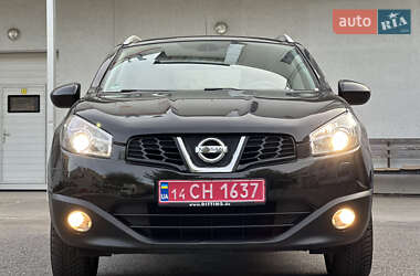 Позашляховик / Кросовер Nissan Qashqai+2 2011 в 