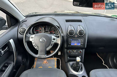 Позашляховик / Кросовер Nissan Qashqai+2 2011 в 